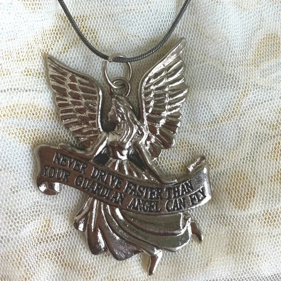 NWT Guardian Angel Silverplated Charm Pendant with 16" Branded Chain Necklace - Picture 4 of 10
